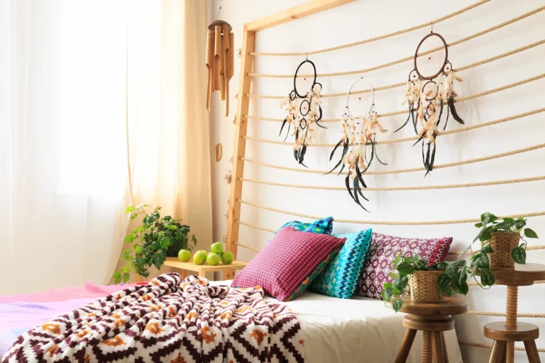 28 Fun and Creative Boho Jewelry Display Ideas for Your Bedroom