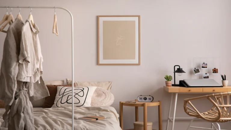 The Ultimate Guide to Nailing That Modern Minimalist Bedroom Look